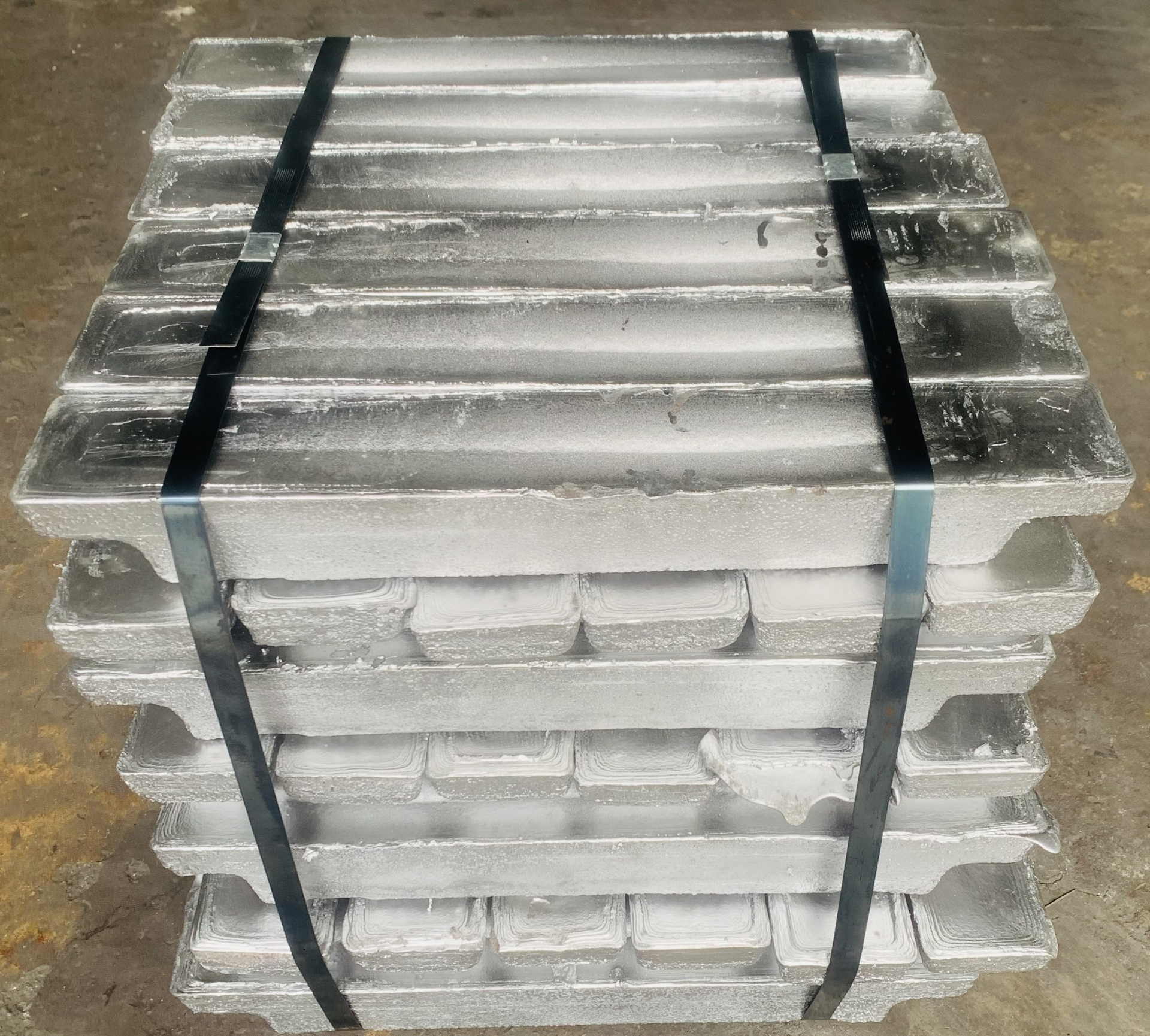 What is pure lead sheet? Characteristics and chemical composition of lead plates, pure lead ingots
